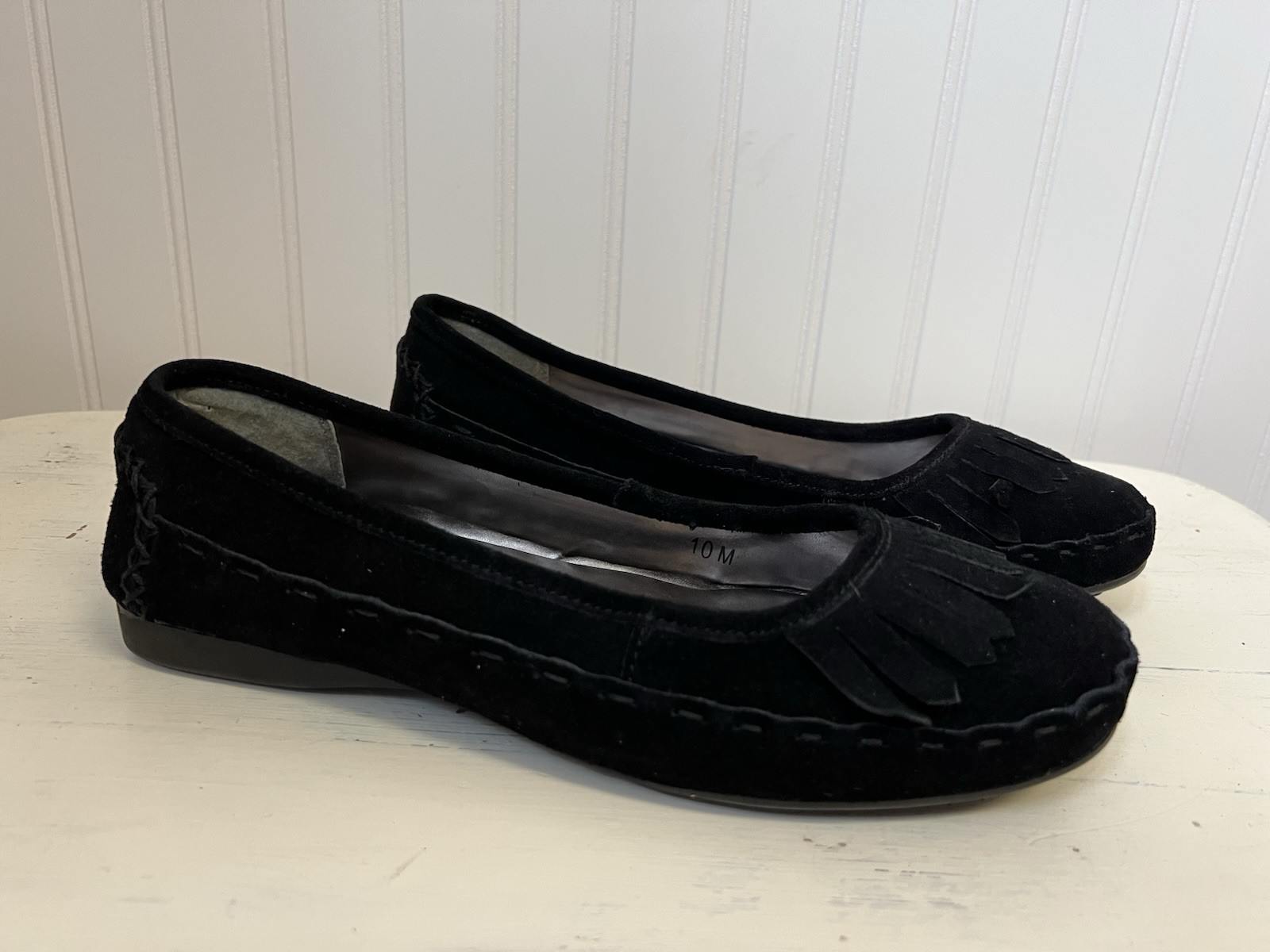 BIJOU Women's Size 10 Black Leather Fringe Slip On Flats