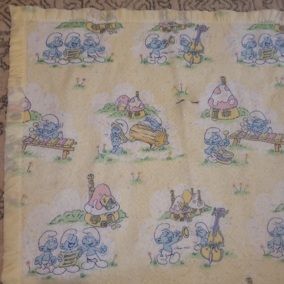 MANTA SMURF 1983 CUNA POLI ACRÍLICO BORDE SATINADO RIBETE NIÑO NIÑA HECHO A CUADROS FOTOS Foto 4 de 4