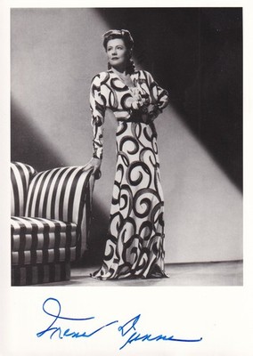 Irene Dunne Original Autograph On Photo