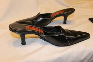 black leather kitten heel shoes