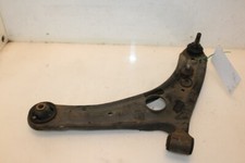 Triangle de suspension Toyota YARIS