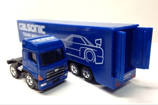 TOMICA TOYS R US CALSONIC TEAM IMPUL MOTOR SPORT TRANSPORTER TOMY