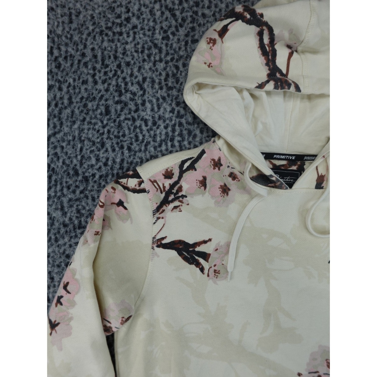 Primitive Skateboarding Cherry Blossom Floral Hoodie Mens Small 
