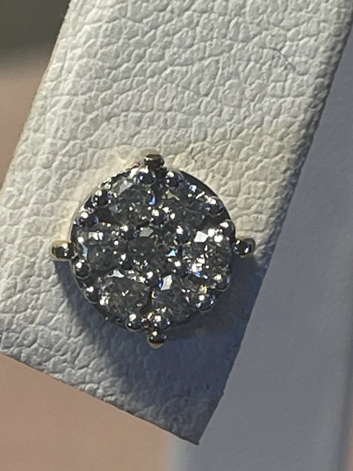 Серьги-гвоздики Affinity с 7 камнями и цветочным кластером из желтого золота 14 карат 1/2 карата - Изображение 2 из 4