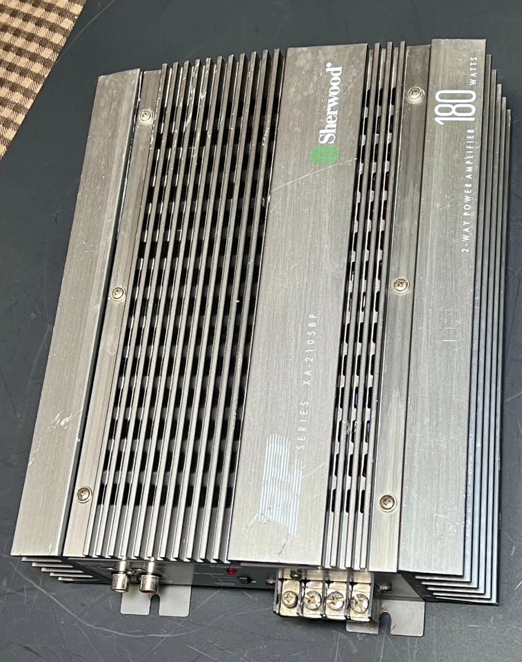 Amplificador de potencia Sherwood XA-2105 BP Series 180 vatios 2 vías audio para automóvil puenteable Foto 4 de 4