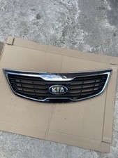 KIA SPORTAGE Mk3 Front Grille Centre Assy 2010-2016 PreFacelift Used Scratched