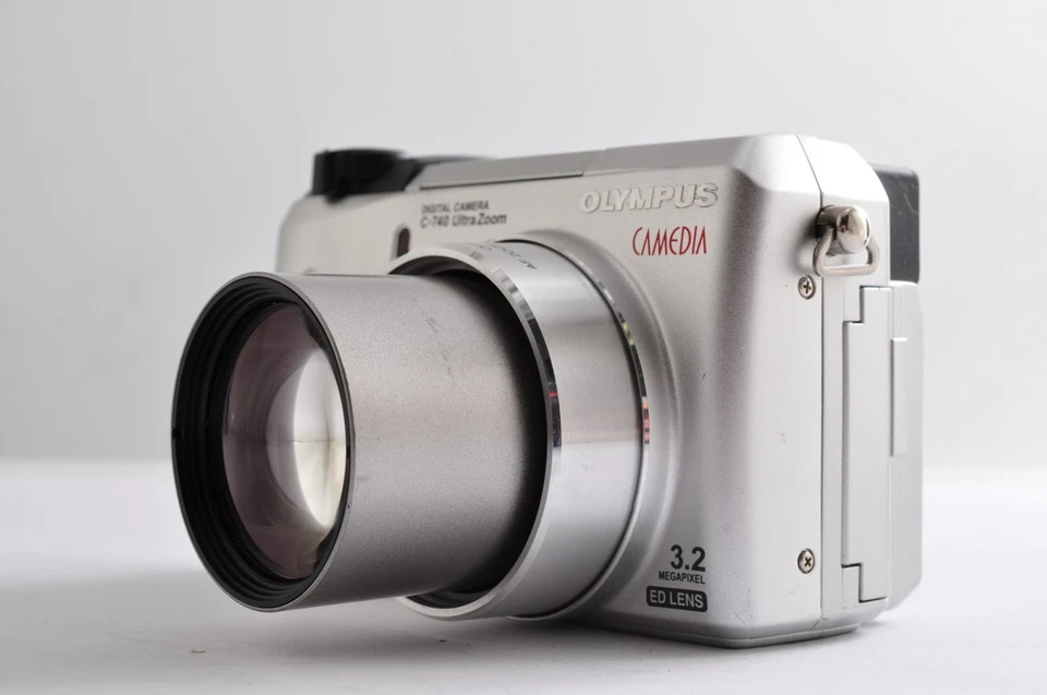 Olympus Camedia C-740 Silver 3.2MP Ultra Zoom 10x [Exc+4] Japan / 1550D#0 - Image 2 of 4