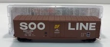 Micro-Trains 03800400 N SOO Line 50' Steel Plug Door Boxcar #176816 LN/Box