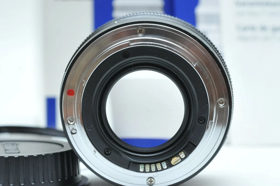 Zeiss 50mm f/1.4 Planar T* ZE Lens for Canon EF SN51611146 - Image 4 of 4