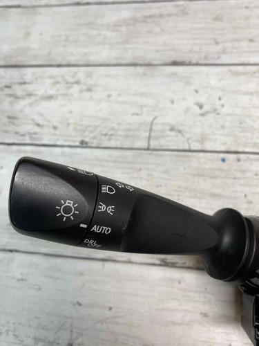 Toyota CHR headight & wiper switch from 18 to 22 OEM assy us market 84652F4070 - Picture 6 of 7