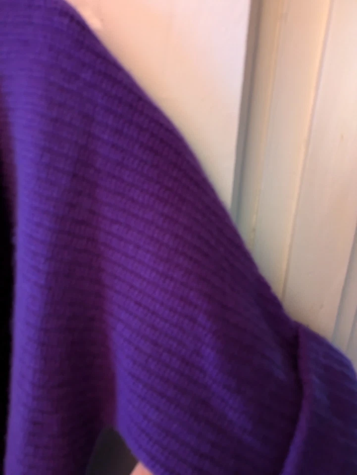 Cárdigan Suéter Calvin Klein Petite Púrpura 100% Cachemira Corte Frente Abierto Talla PS  Foto 4 de 4