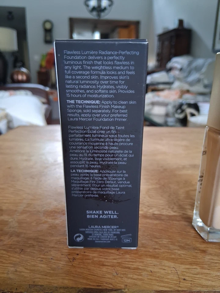 LAURA MERCIER Flawless Lumiere Radiance Perfecting Foundation 2W1.5 BISQUE - Image 4 of 4