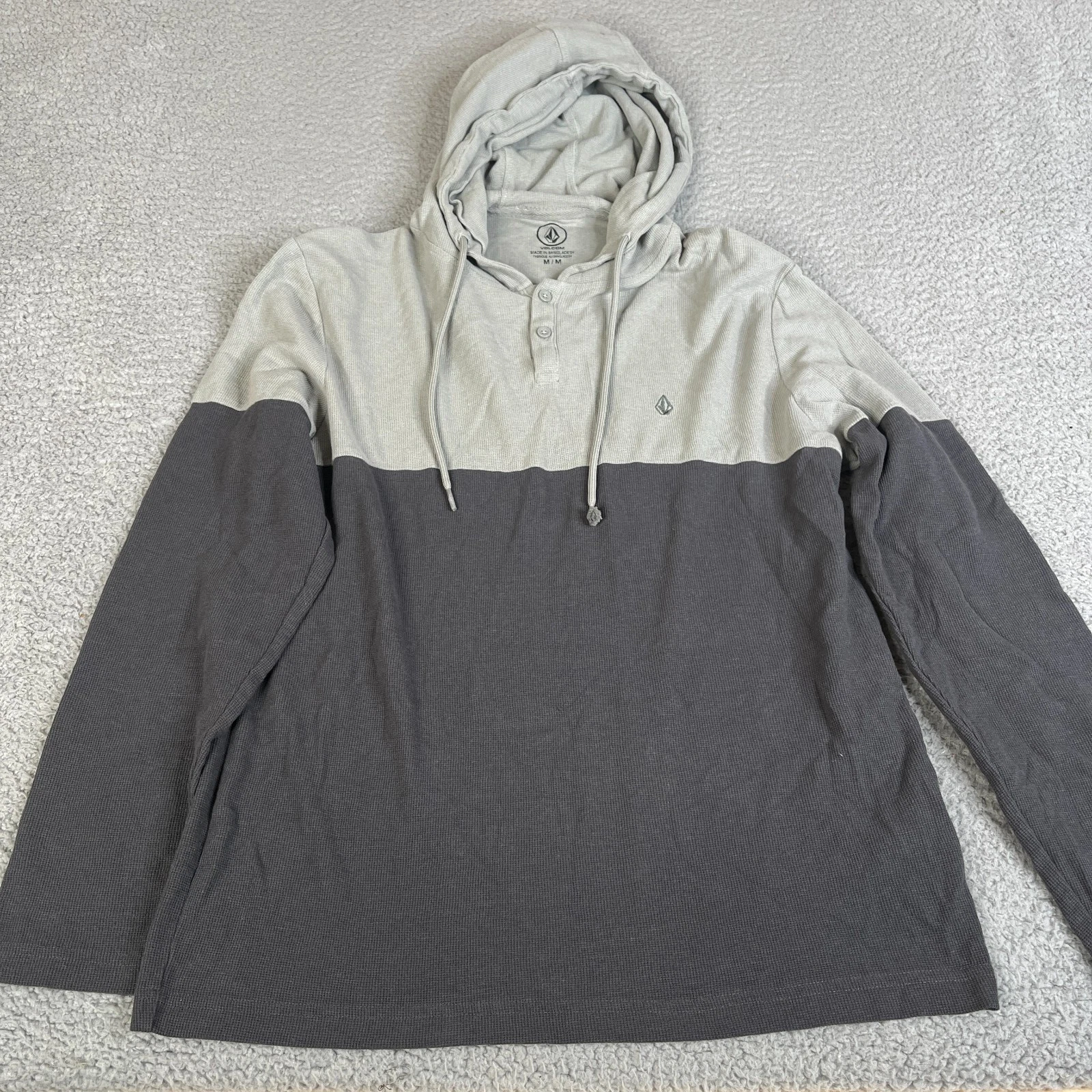 Volcom Sweatshirt Mens Medium Hoodie Thermal Waffle Pullover Sweater Surf Skate