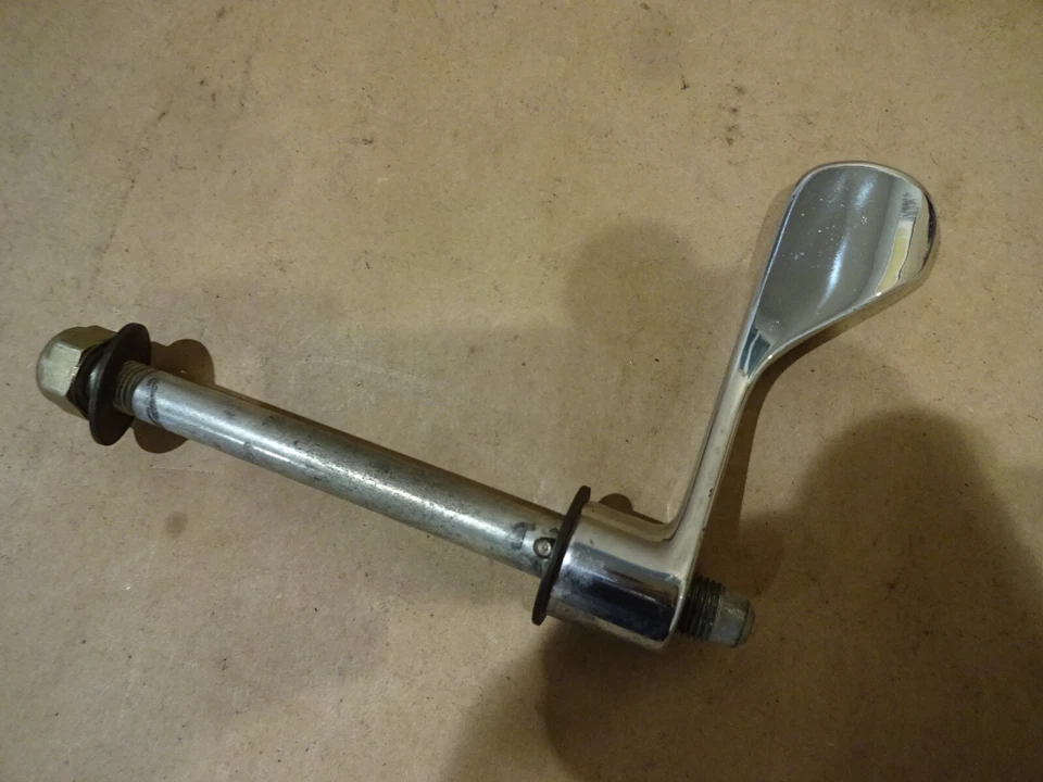 Ferrari Mondial - Palanca ajustadora para columna de dirección - P/N 112107 Foto 3 de 4