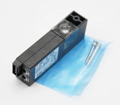 SMC ZSE1-00-55CN ZSE10055CN PNP 80mA 12-24V DC Vakuumdruckschalter -unused- - Bild 1 von 4