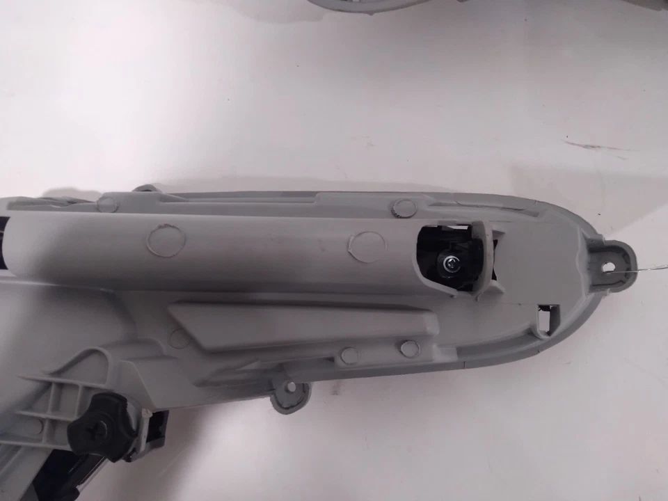 OEM 2011-2014 HYUNDAI ACCENT LADO DERECHO PASAJERO LUZ ANTINIEBLA 92202-1R0 Foto 3 de 4