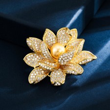 Trendy Lotus Pearl Brooch Fashion Simple Atmospheric Flower Brooch Gift Corsage