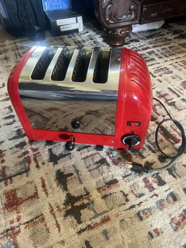 Red Dualit 4 Slice Electric Toaster Retro Chrome Model 4 BR/30 - Afbeelding 1 van 10