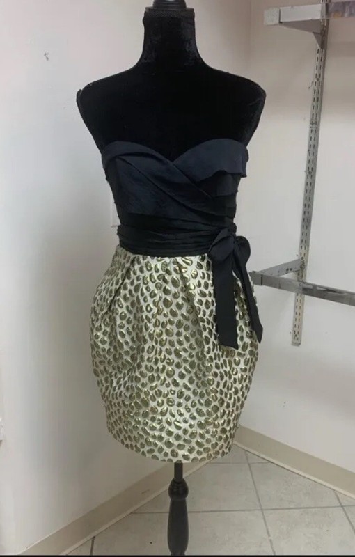 Small Black & Gold Exposed Zipper Prom Party Homecoming Dance Cocktail Dress