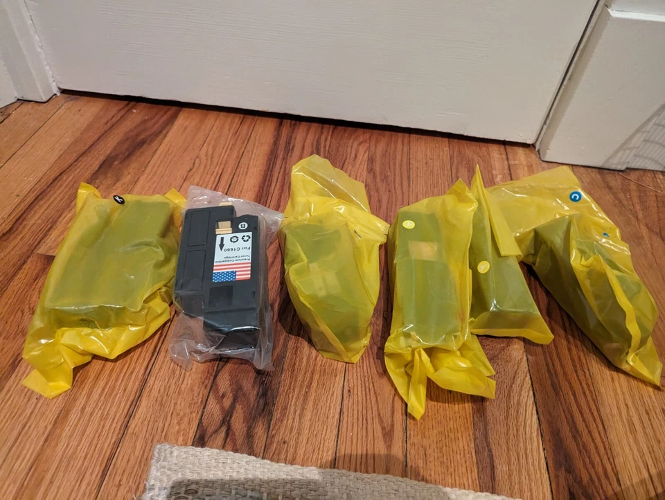 Dell 1660w Color LED Wireless Printer Bundle with extra Toner Cartridges - Image 2 of 2