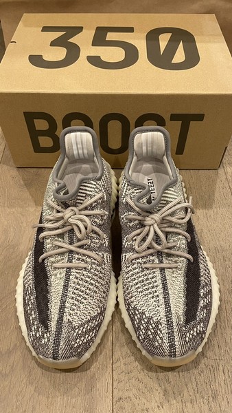 Adidas Yeezy 350 V2  Zyon US 9 (Used, Good Condition)