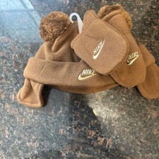 Nike Baby Infant Brown Gold Fleece Hat Mittens Two Piece Set NWOT      