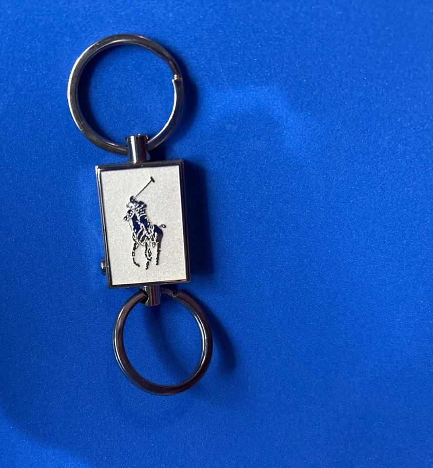 Polo Ralph Lauren Valet Llavero Polo Pony Logo Y Liberación Rápida Tono Plateado Foto 3 de 4