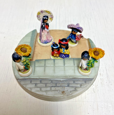 Goebel De Grazia Figurines Miniature Base Lot of 6 Vintage Handmade Hand Painted