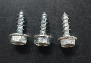 WASCHMASCHINE Waschtrockner Ablaufpumpe kleine Schrauben x 3 x 20 mm