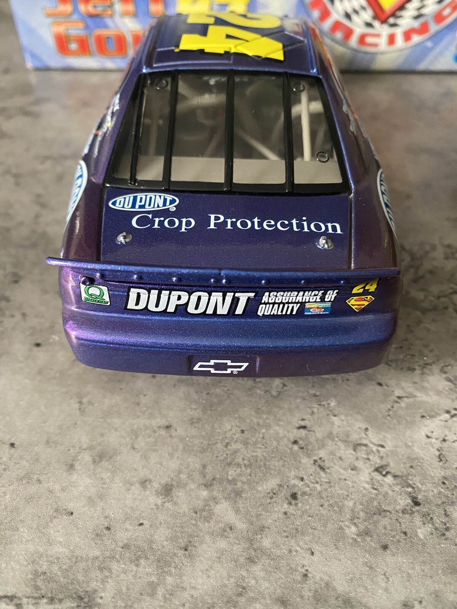 Action 1:24 Jeff Gordon #24 Dupont Superman 1999 Monte Carlo