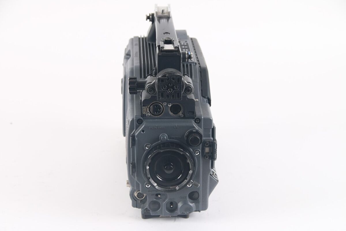 Sony DSR-570WS Professional DV/Mini-DV Camcorder - Fair Sony DSR-570WS Professional DV/Mini-DV Camcorder - Fair