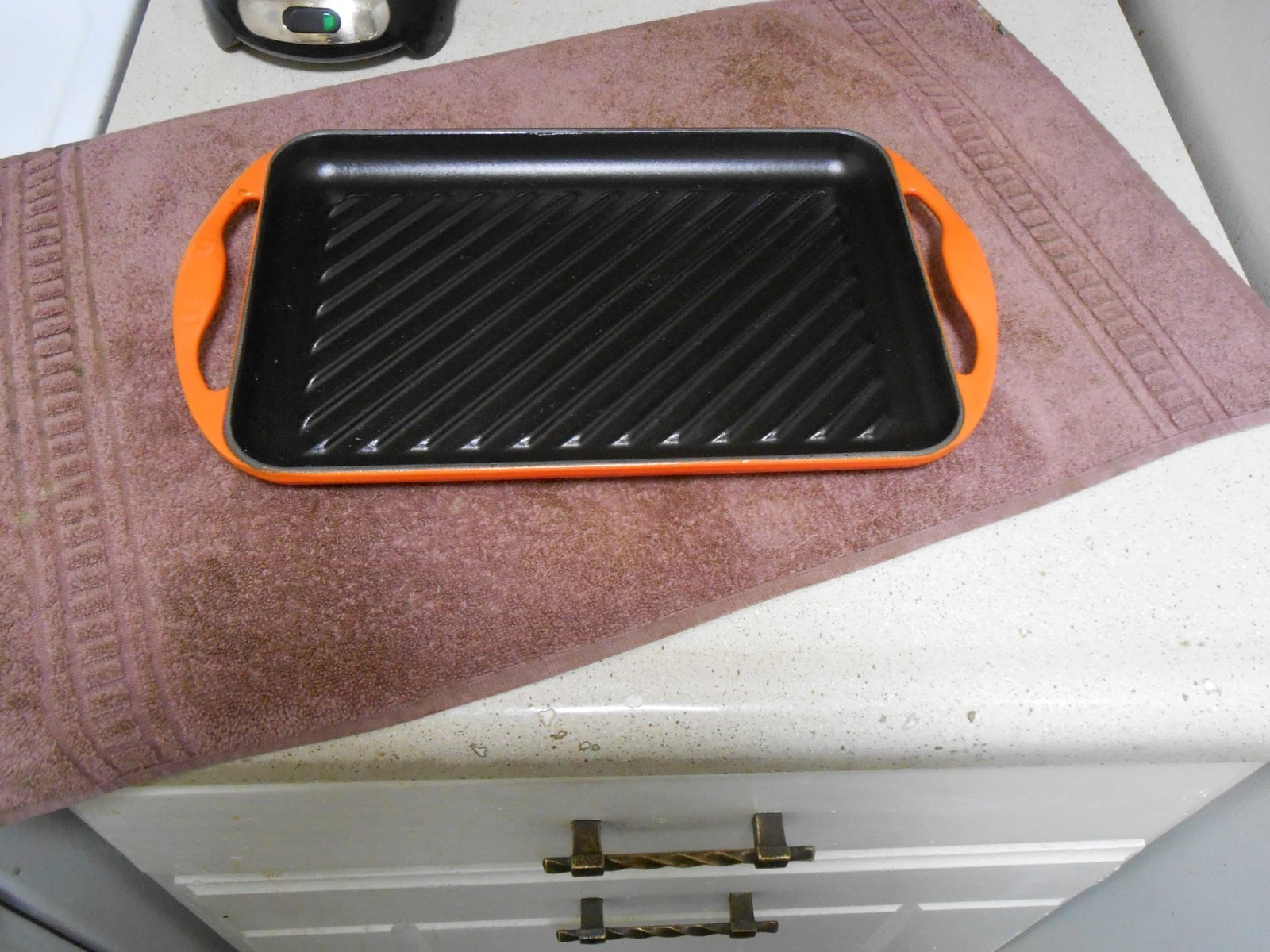 LE CREUSET France 32 Grill Orange Enamel on Cast Iron VERY CLEAN, NO BUILD-UP
Opens in a new window