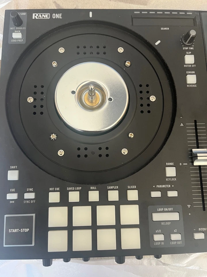 Rane ONE 2-Channel Professional DJ Controller 7&#34; Motorized Platters Serato DJ - Image 3 of 4