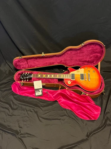 2000 Gibson Les Paul Classic LP Cherry Burst W/OHSC-Awesome Condition!