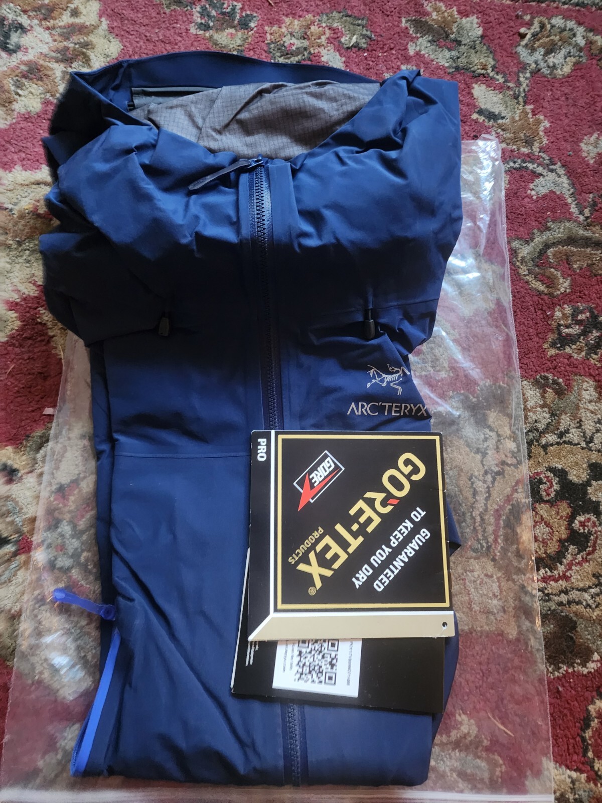 ARC'TERYX Giacca donna Arc’teryx Beta LT taglia S crepuscolare nuova con etichetta rara!!