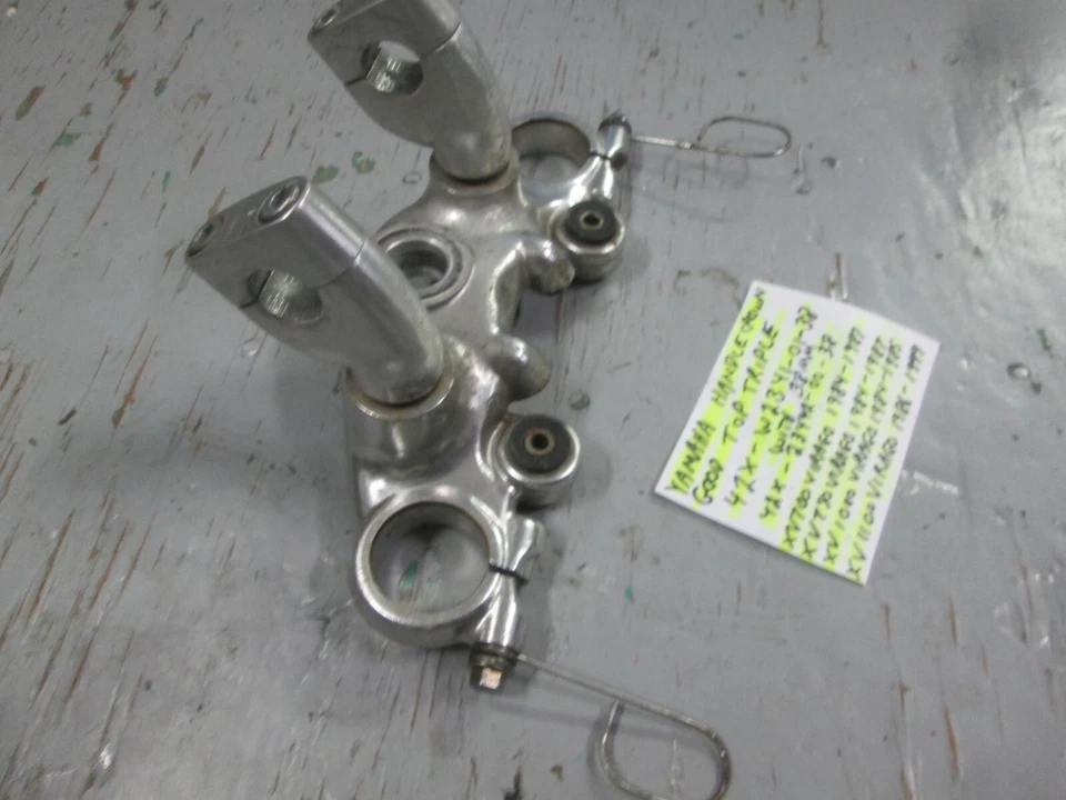 XV700 / XV750 / XV1000 / XV1100 Virago corona superior triple 42X-W2341-01-38 Foto 3 de 4