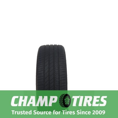 Set Of 2 P215/45R17 Kumho Majesty 9 Solus TA91 91 W Used 7/32nds