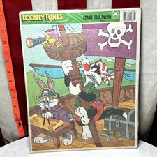 LOONEY TUNES frame tray puzzle Bugs Tweety kids toy Golden pirate ship vtg 1990