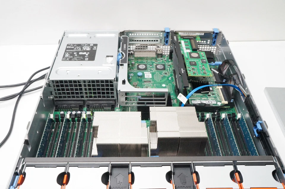 Dell PowerEdge R710 Rack Server 6GB x2 E5506 2.13 GHz Service Tag HZTQ3P1  - Image 3 of 4