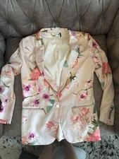 Marciano Womens Size 8 White And Gold Open Front Contoured Blazer Jacket