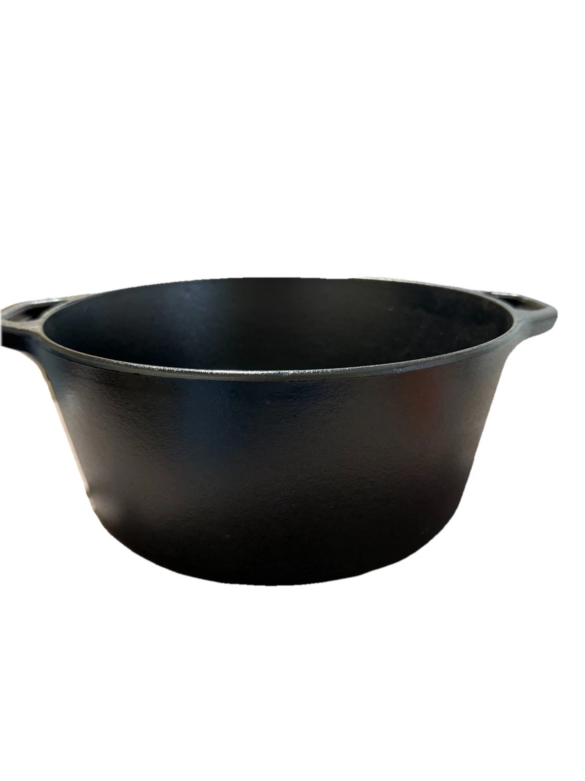 Lodge Cast Iron Dutch Oven 5 Quart- no lid , no box