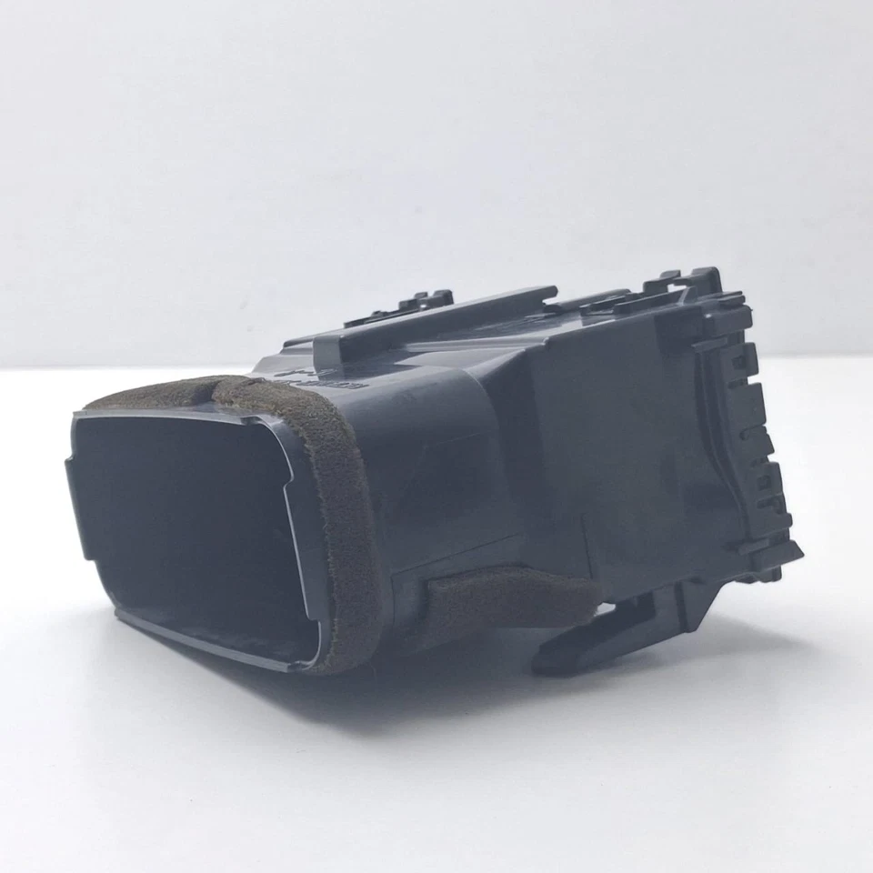 2013-2018 Lexus ES300h Center Dash Air Vent with Clock 55686-33040 - Image 3 of 4