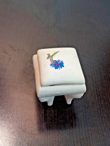 Tiny Porcelain Pill Box Trinket Box Miniature Mini 1.25" blue white miniature
