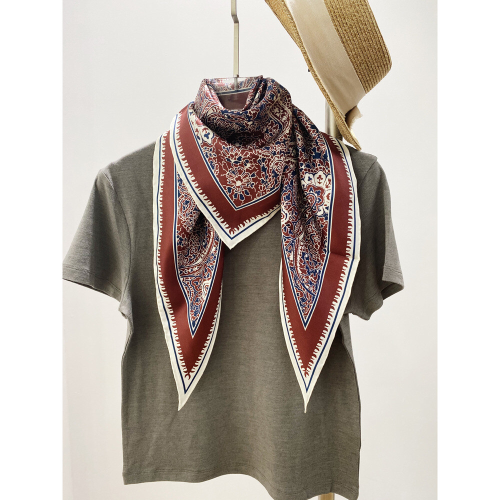 2025 New 14Momme Twill Silk Triangle Scarf with Delicate Bandana Print