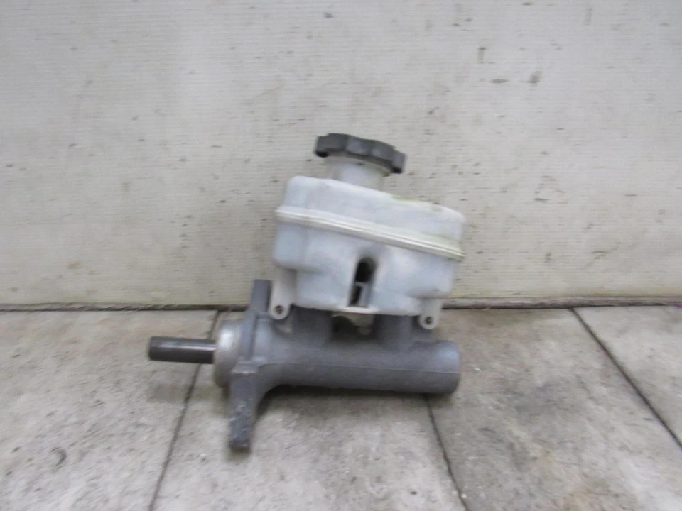 Главный цилиндр 04 05 06 07 08 CHEVY COLORADO от оригинального производителя - Изображение 2 из 2