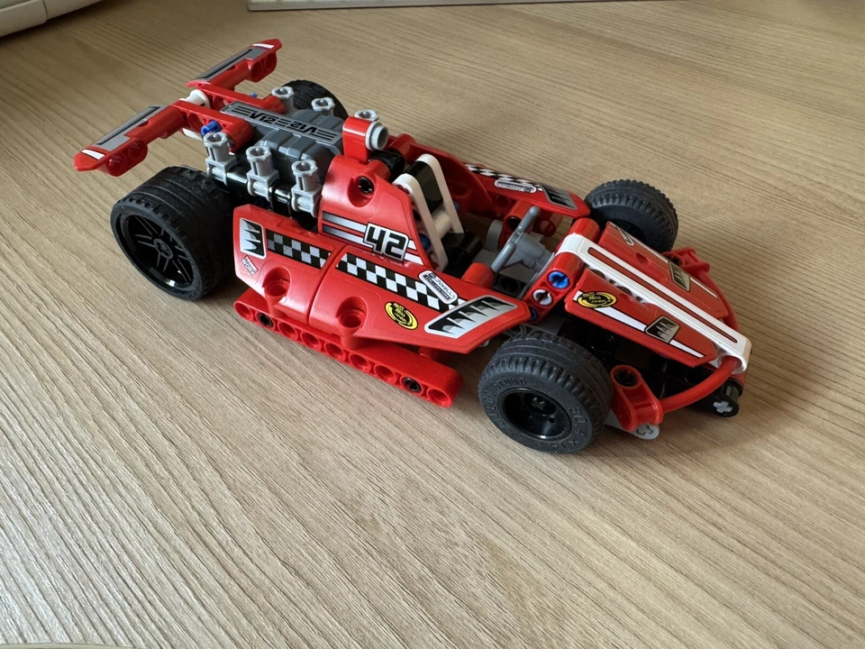 LEGO Technic 42011 Race Car, foto 1 di 5