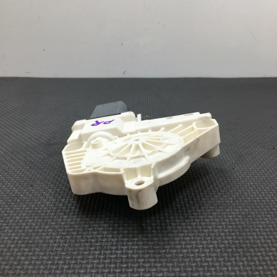 05-09 Land Rover LR3 Pasajero Puerta Trasera Derecha Ventana Regulador Motor OEM Foto 3 de 4