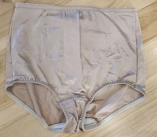 Bali Tummy Solution Brief Style 8710 Nude Size Large Nwot Vintage