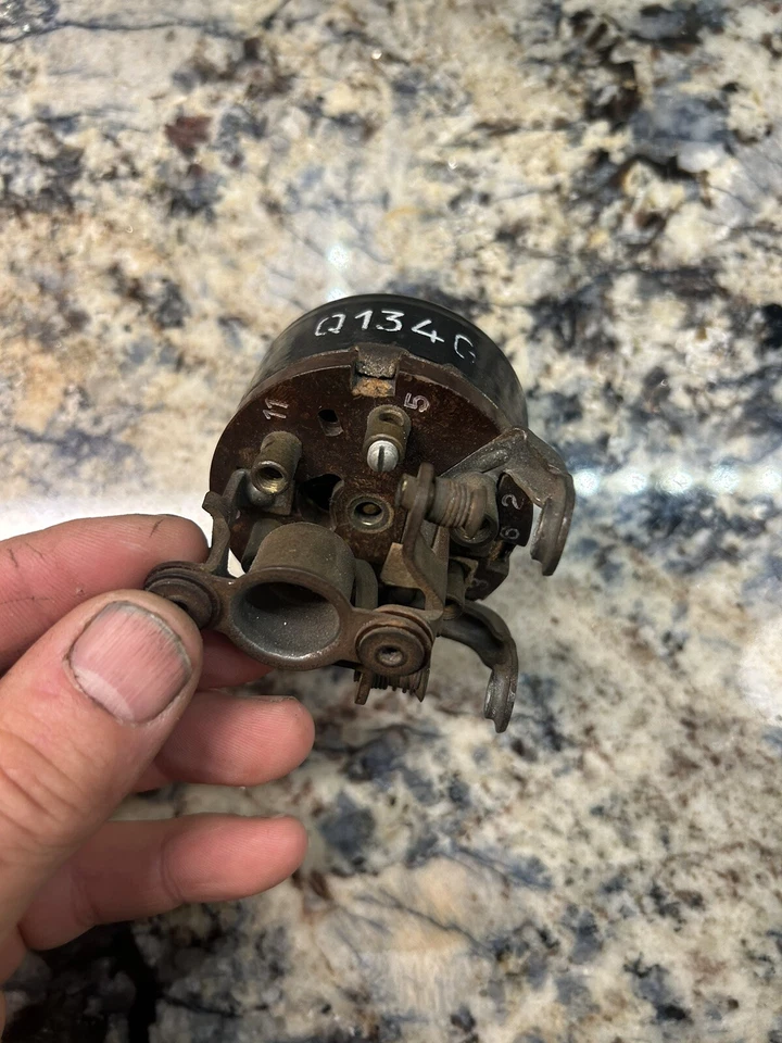 Magneti Marelli Ferrari 166 195 Alfa Lancia Engine Light Ignition Switch W/key!! - Image 3 of 4