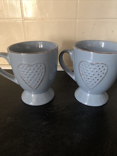 2 X CENTURY HOUSE FOOTED LOVE HEART COFFEE/TEA MUGS COUNTRY EXCELLENT CONDITION - Picture 2 of 6